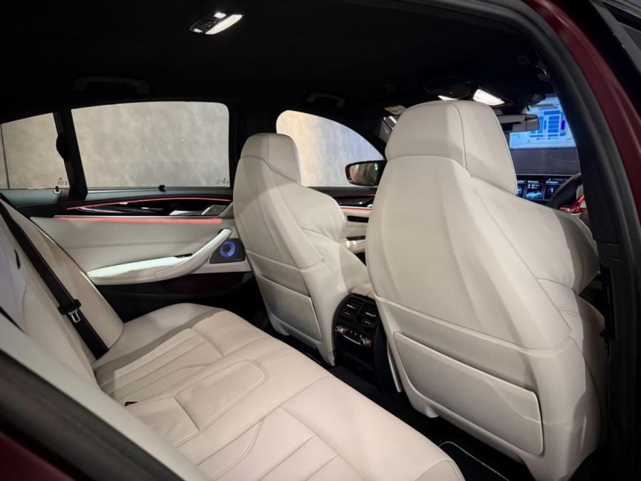 M5 SALOON FIRST EDITION F90 - Image 9